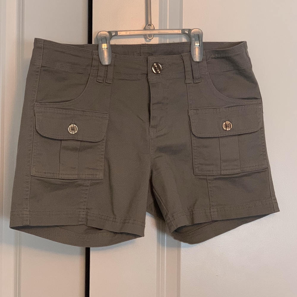 Kut from the Kloth gray Cargo shorts